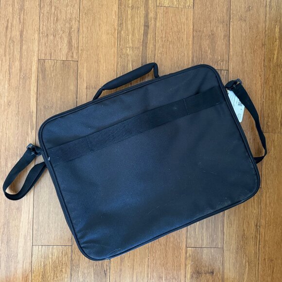 Case Logic 17.3" Laptop Briefcase - Picture 5 of 5